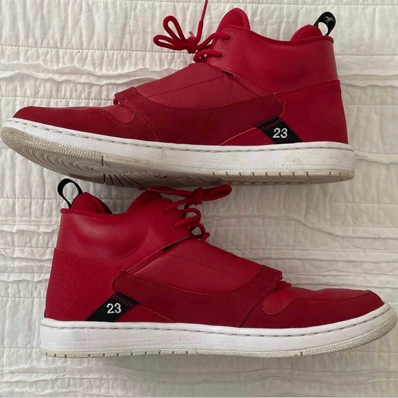 Men’s Jordan Fadeaway “Gym Red” size 11.5 - Picture 2 of 5